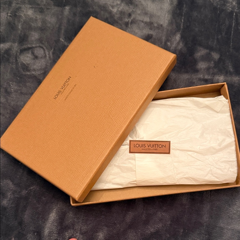 Louis Vuitton Warm Tan Box - Picture 3 of 9